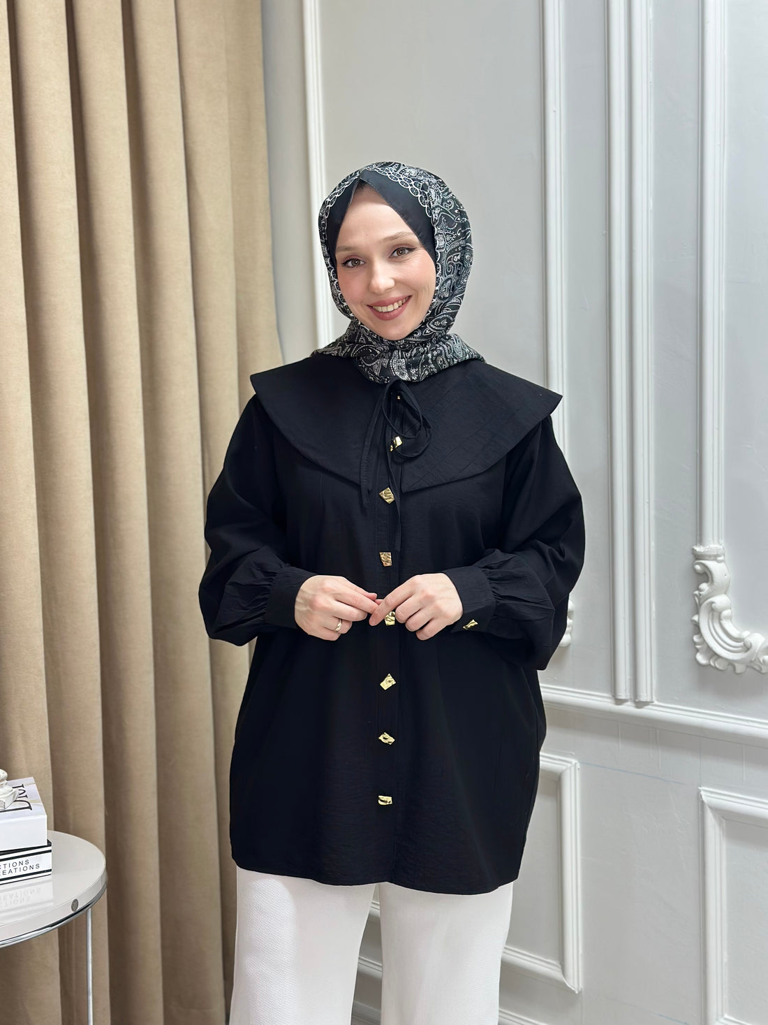 YAKALI GÖMLEK -SİYAH