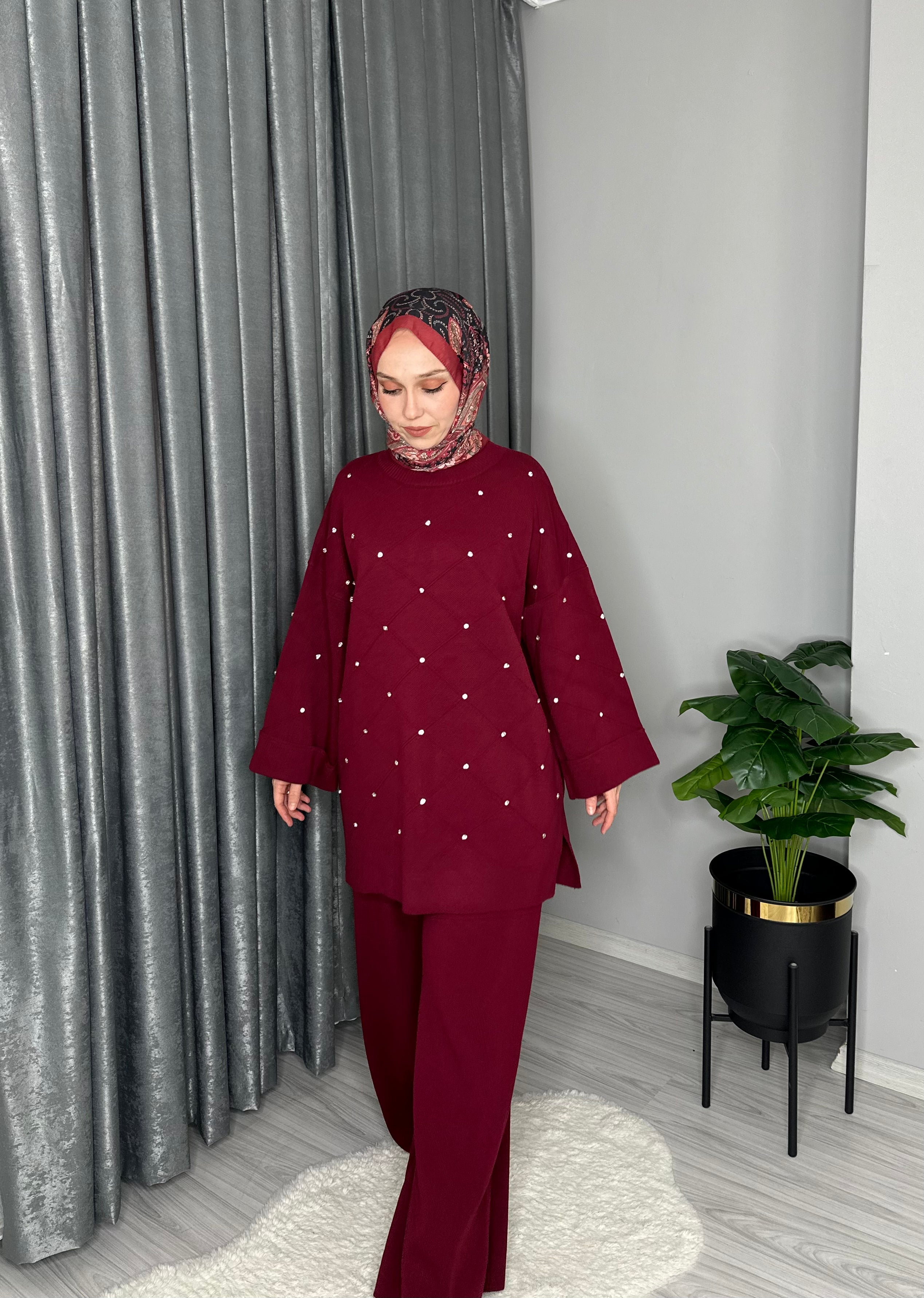 TAŞ DETAYLI TRİKO TAKIM