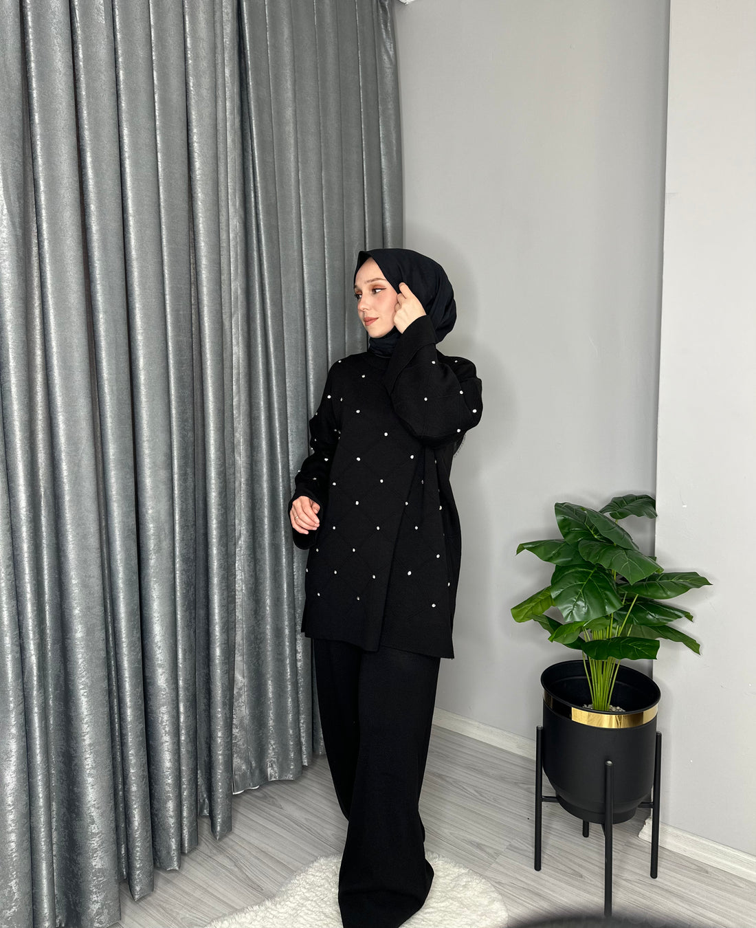 TAŞ DETAYLI TRİKO TAKIM