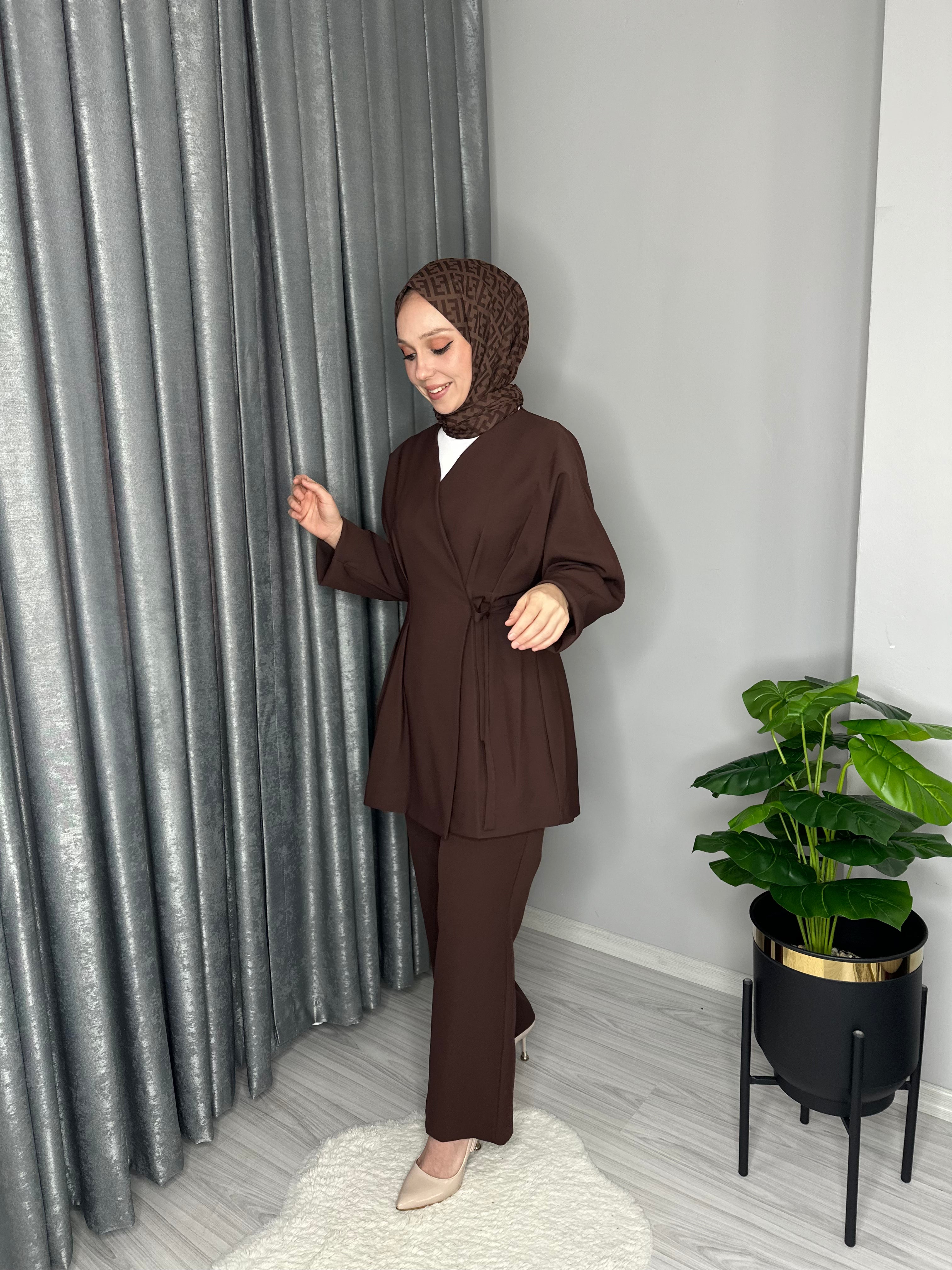 PİLELİ TAKIM-KAHVERENGİ