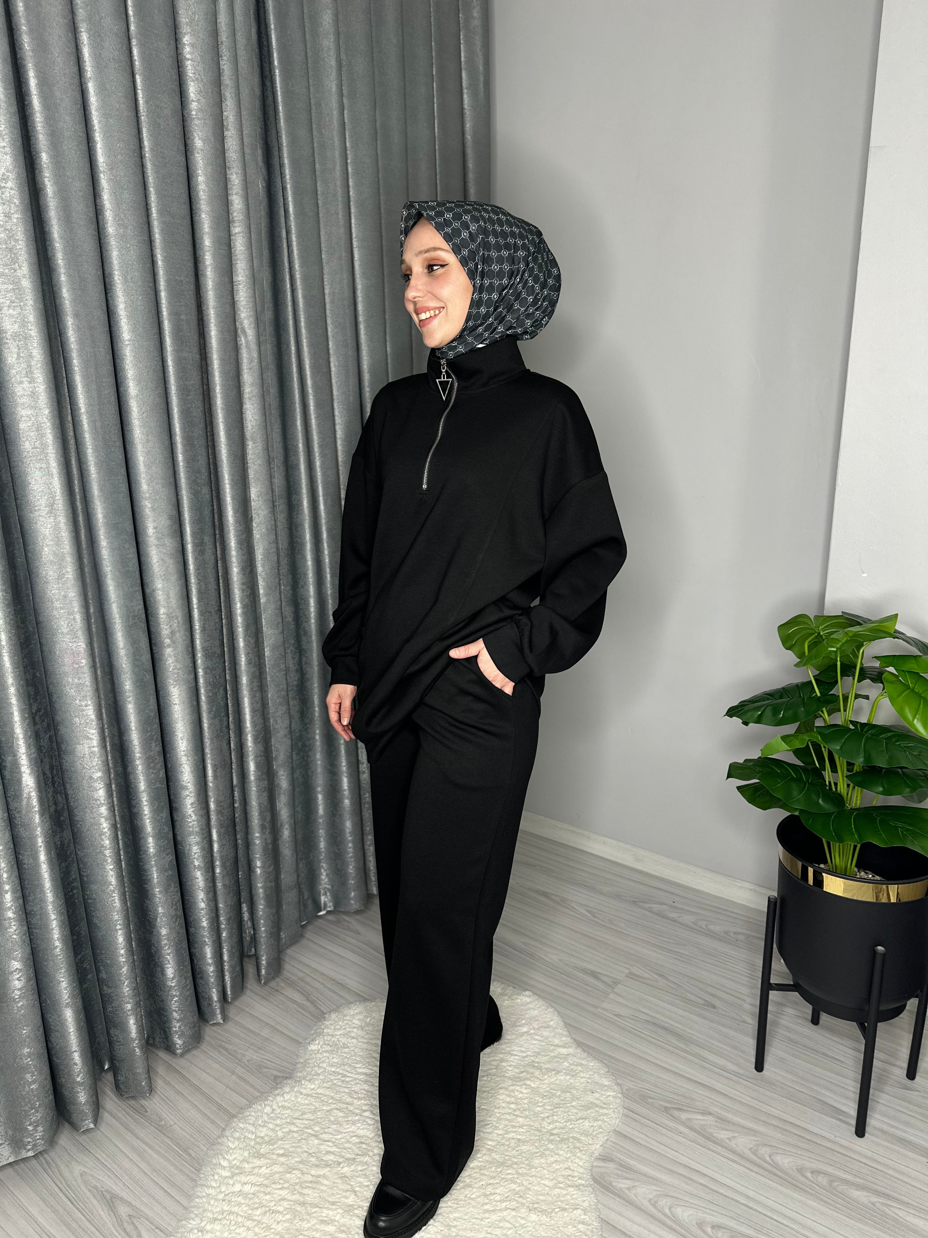 YAKA FERMUARLI CEPLİ TUNİK TAKIM-SİYAH