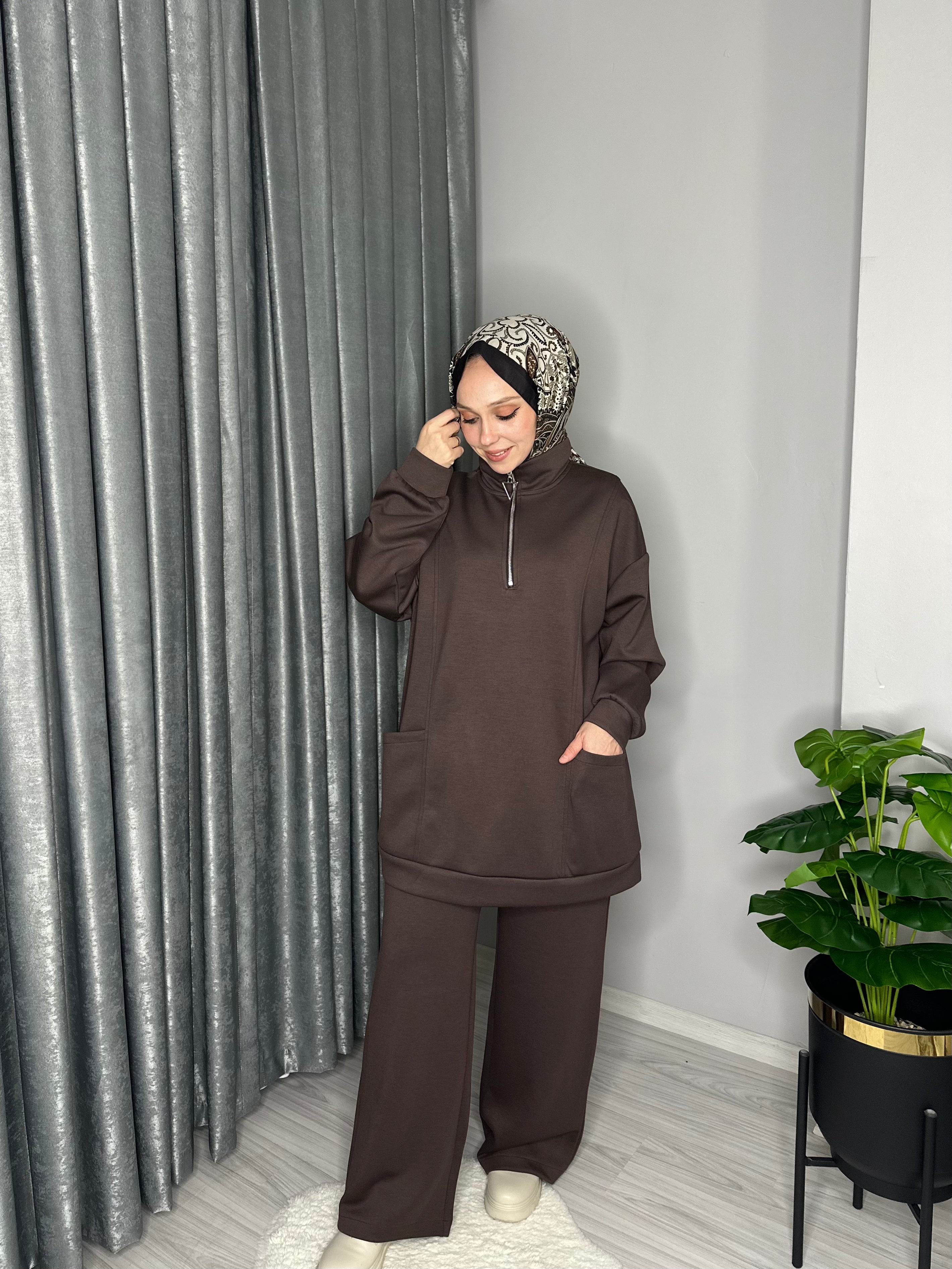 YAKA FERMUARLI CEPLİ TUNİK TAKIM-KAHVERENGİ