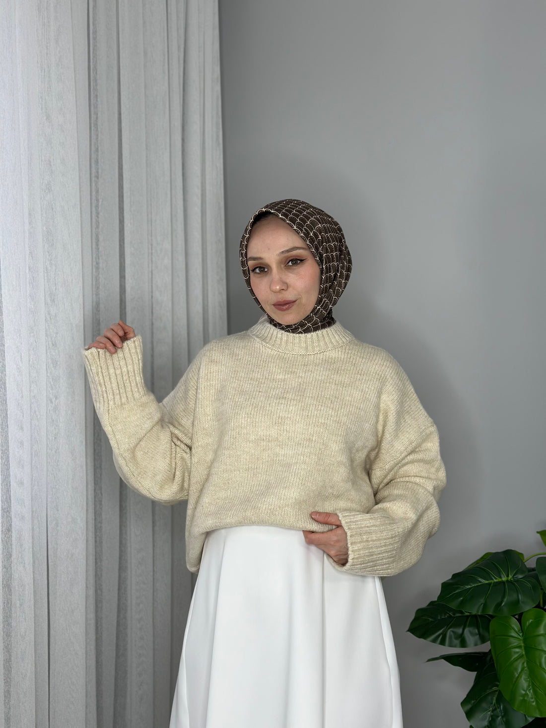 BİSİKLET YAKA KAZAK - KREM